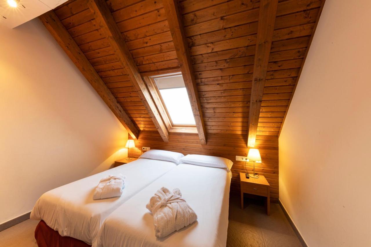 Aparthotel Trainera Эстерри-д'Анеу Экстерьер фото