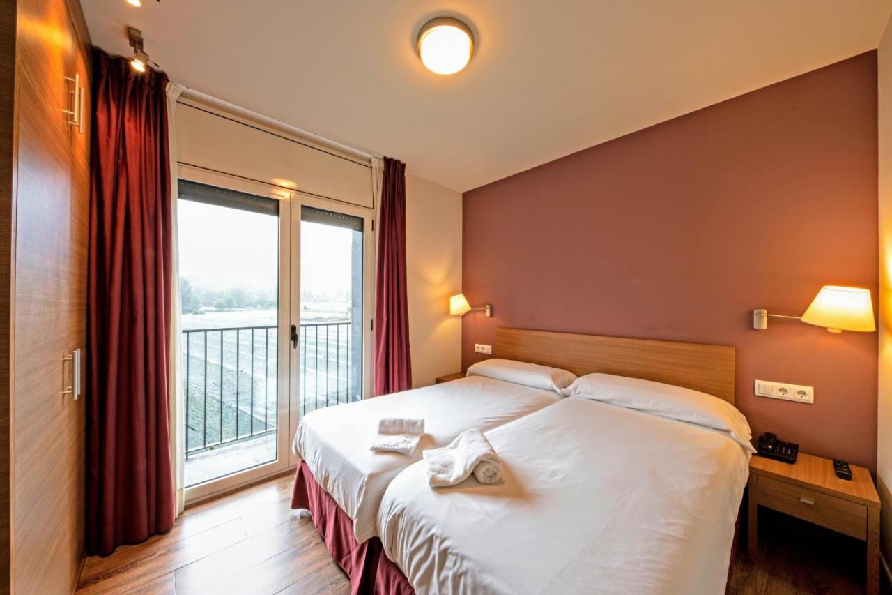 Aparthotel Trainera Эстерри-д'Анеу Экстерьер фото