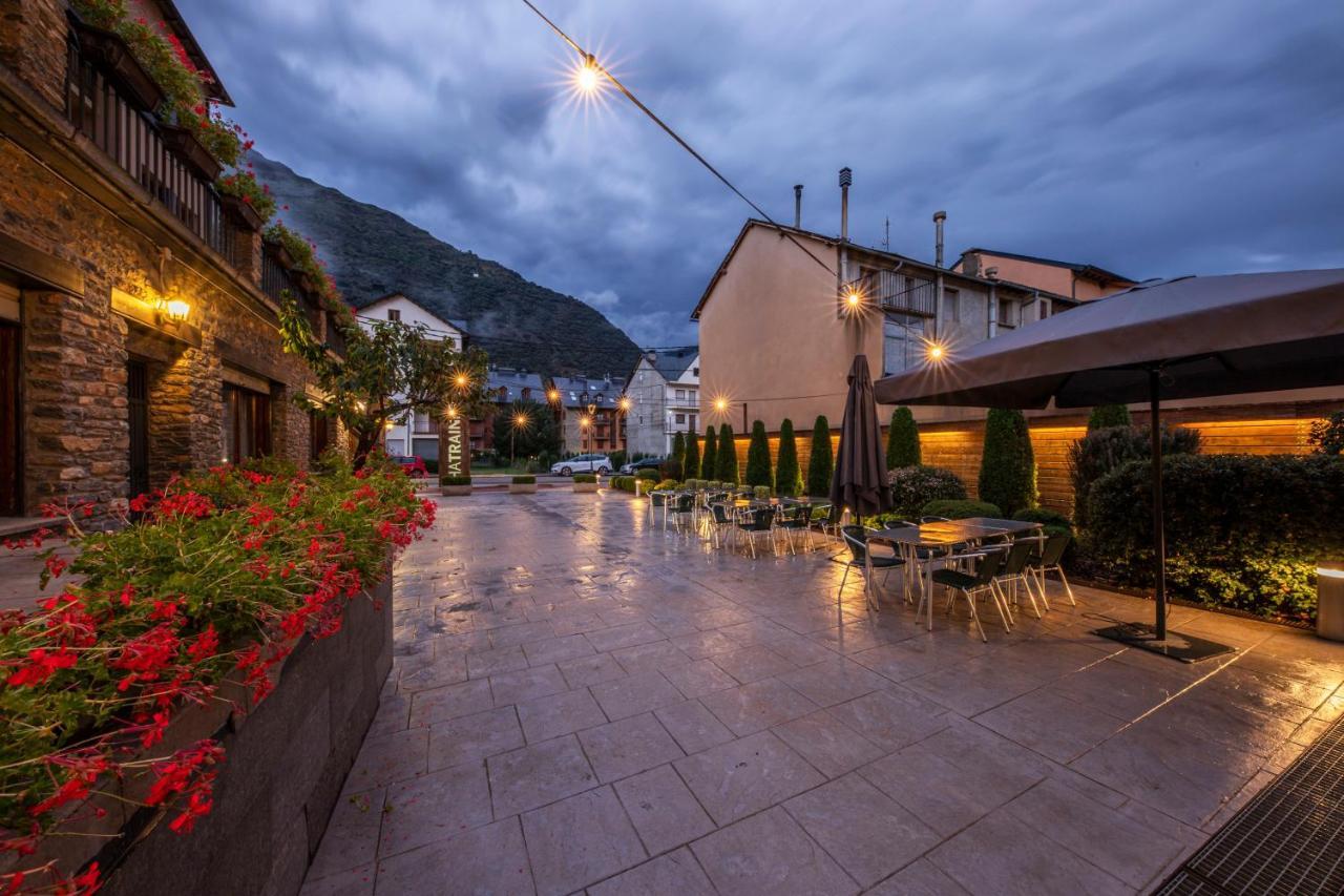 Aparthotel Trainera Эстерри-д'Анеу Экстерьер фото