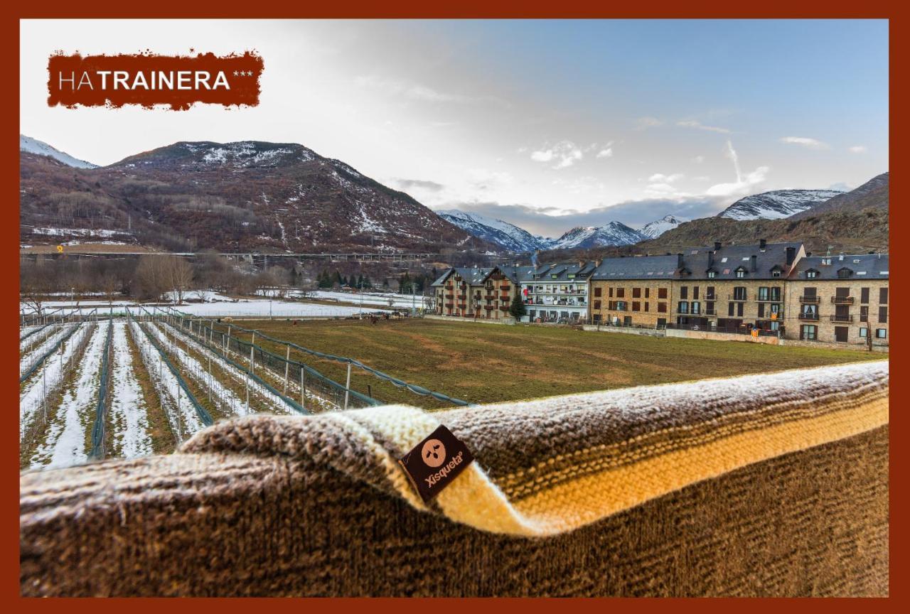 Aparthotel Trainera Эстерри-д'Анеу Экстерьер фото